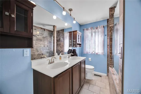 $249,000 | 224 West 17th Street, Hermann, MO 65041