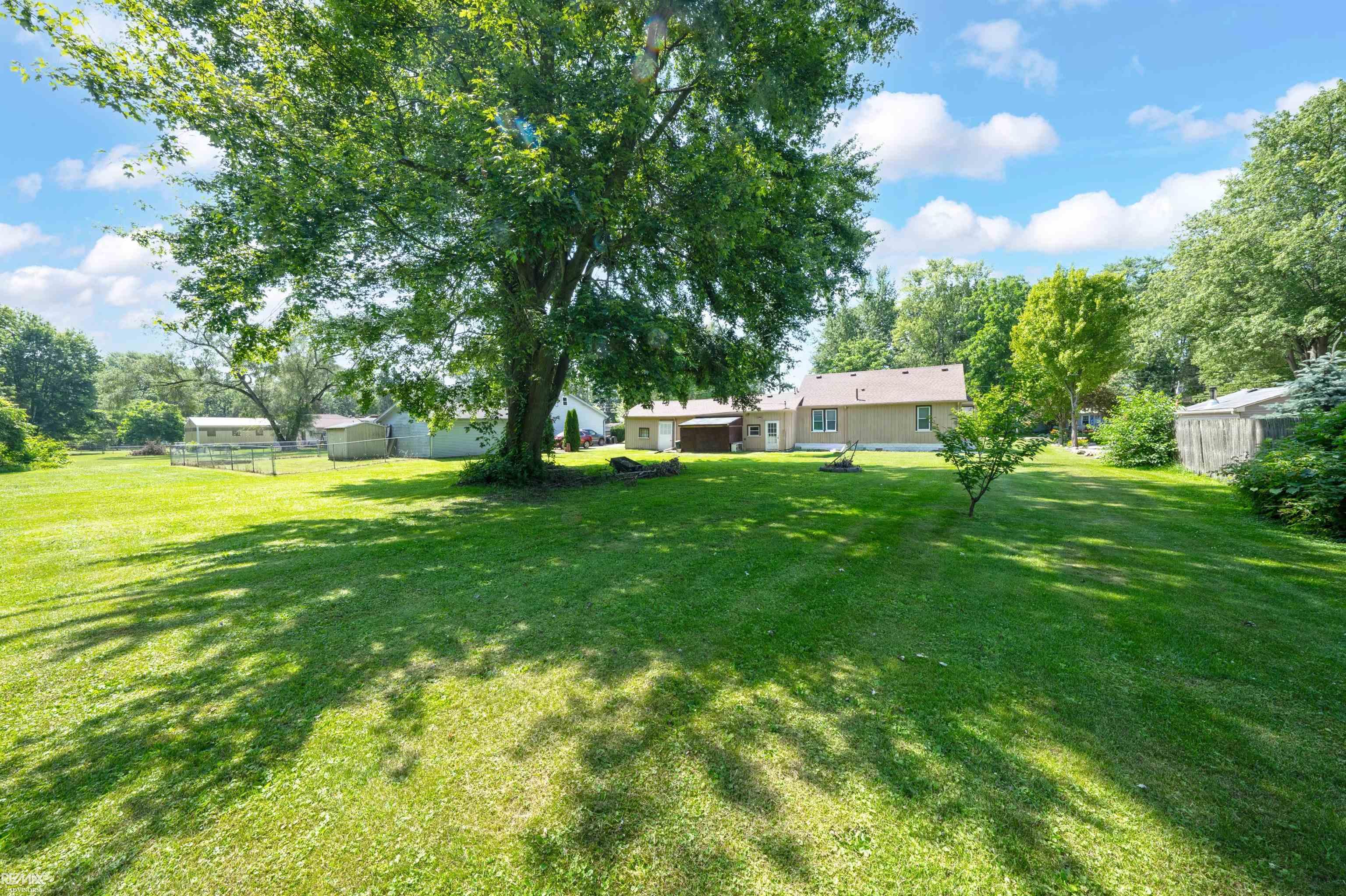 4460 Taft Road Algonac, MI 48001 - Photo 10 of 28 50213615-c7dd7d48-0911-4a0c-b799-b19d2798f17a.JPG