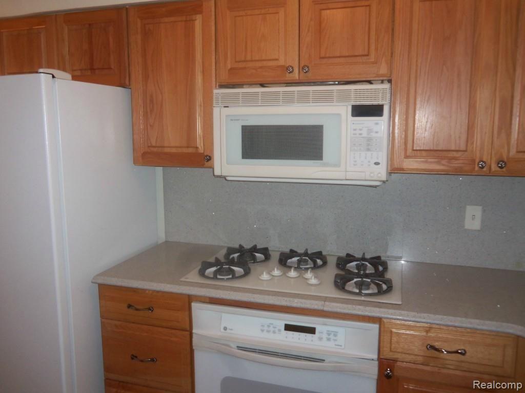 3000 East 11 Mile Road Warren, MI 48091 - Photo 4 of 18 11 mile Rd 004.jpg