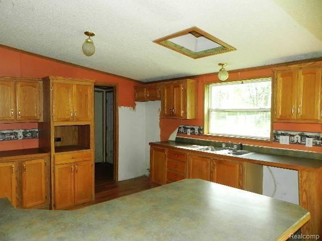 6695 Ball Road Romulus, MI 48174 - Photo 16 of 23 261-937553_Kitchen View 2.jpg