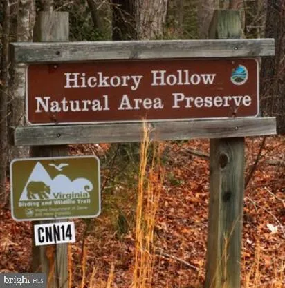 a sign broad on the side of a building