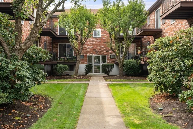 $409,999 | 21 Westgate Road, Unit 6, Boston, MA 02467