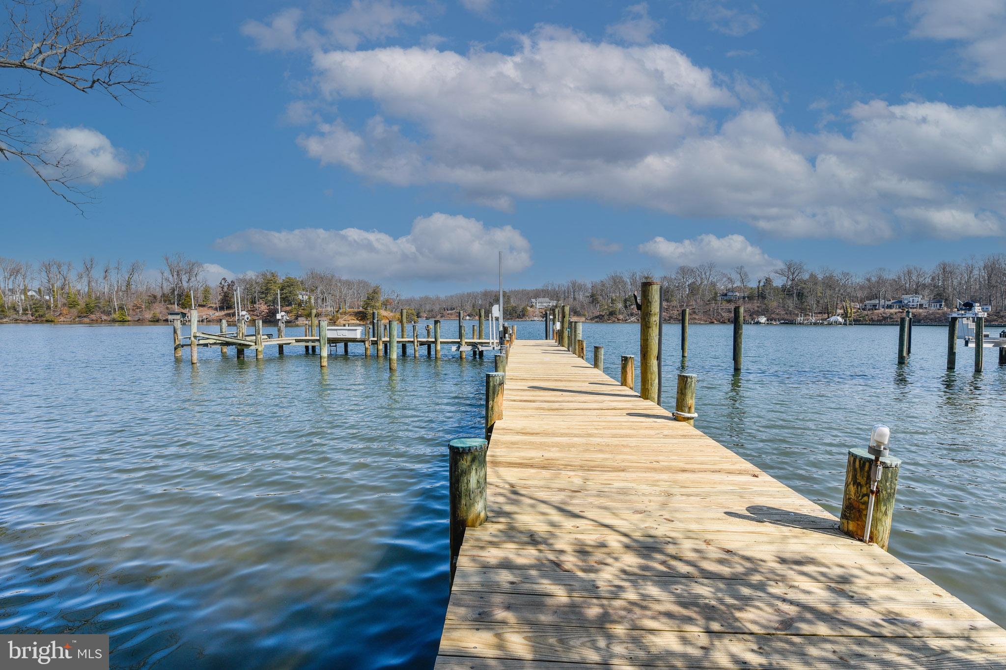 48 Poplar Point Road Edgewater, MD 21037 - Photo 3 of 55 supports up to a 70' yacht