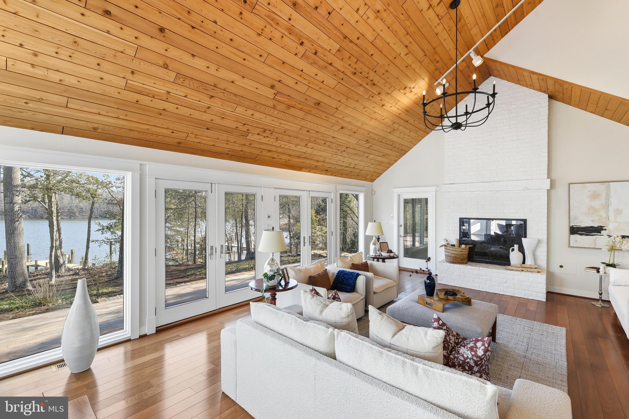 48 Poplar Point Road Edgewater, MD 21037 - Photo 6 of 55 Vaulted ceilings