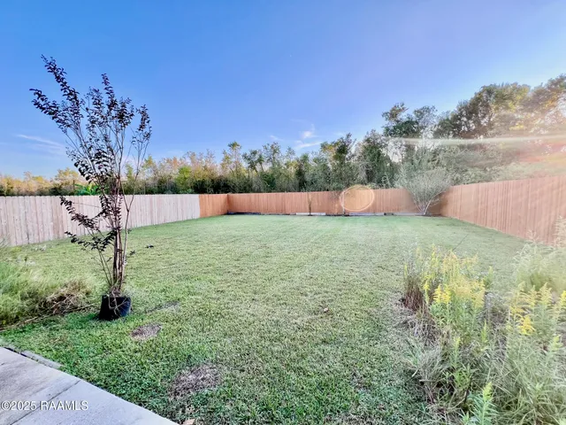 $2,300 | 411 Dunvegan Court, Lafayette, LA 70503