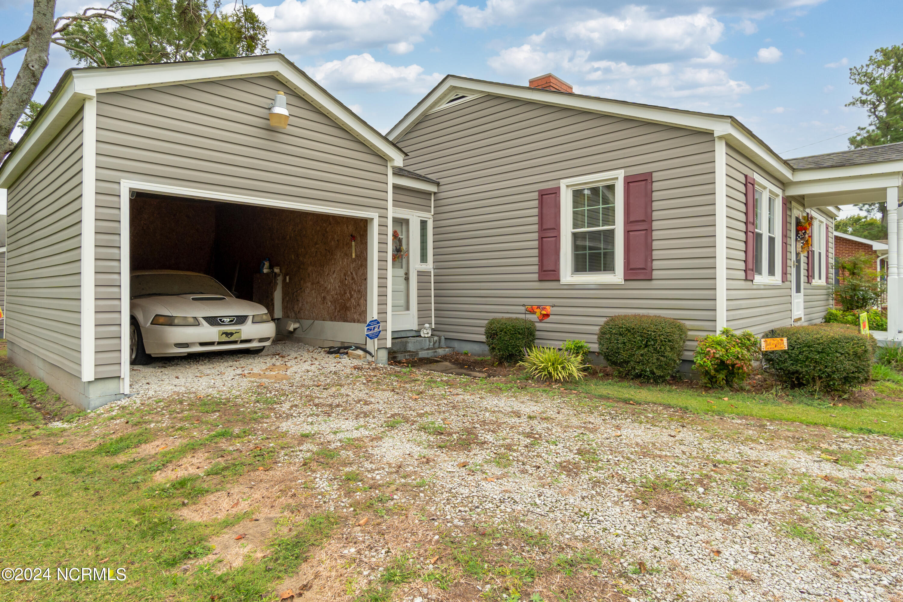 168 Collier-Loftin Road Kinston, NC 28504 - Photo 4 of 34 168 Collier Loftin-113