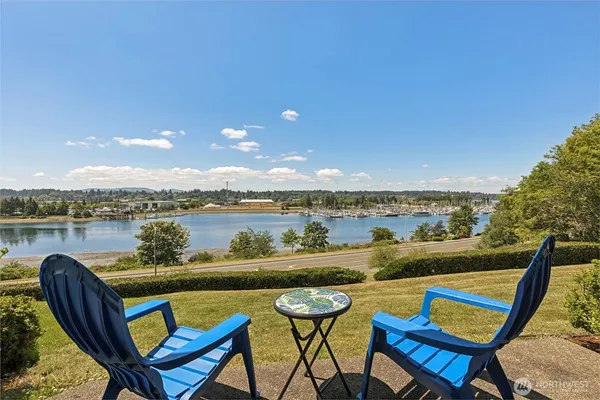 $415,000 | 920 East Bay Drive Northeast, Unit 2D101, Olympia, WA 98506
