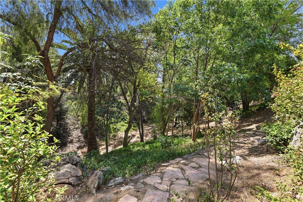 2250 El Capitan Drive Riverside, CA 92506 - Photo 36 of 42