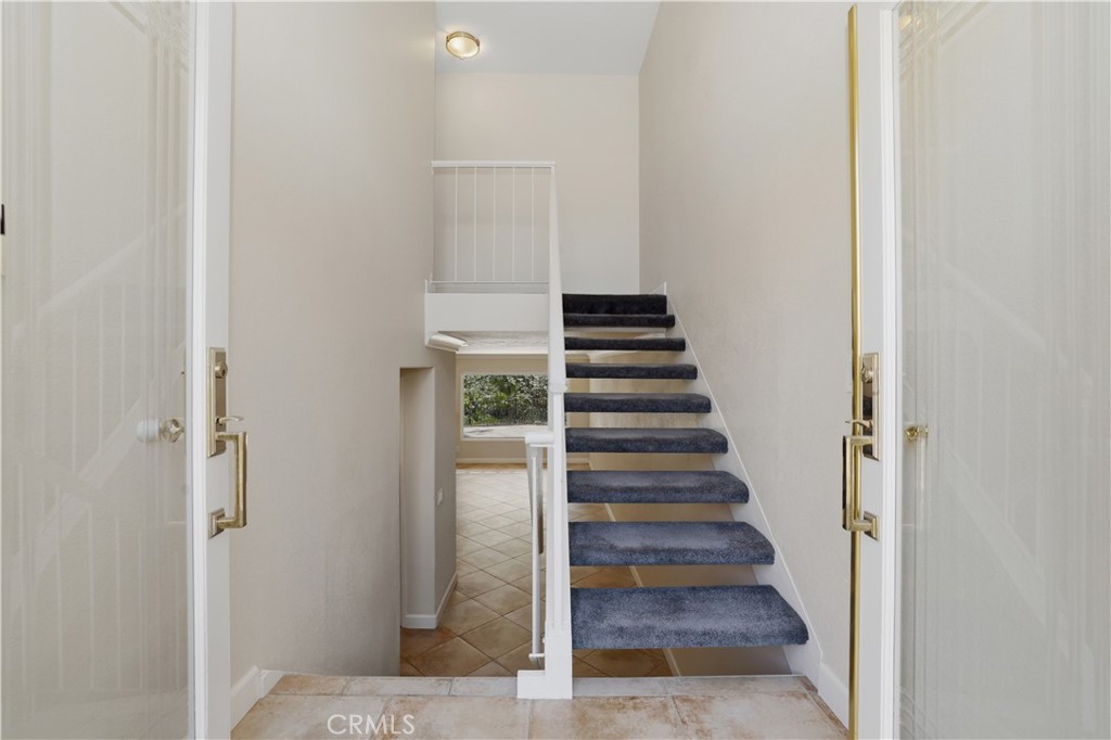 2250 El Capitan Drive Riverside, CA 92506 - Photo 7 of 42