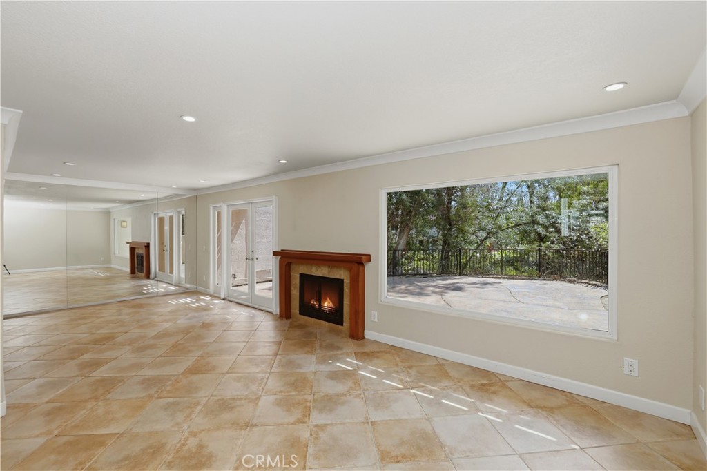 2250 El Capitan Drive Riverside, CA 92506 - Photo 9 of 42