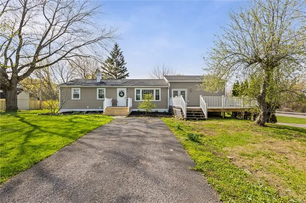 $379,900 | 15 Aprille Lane, Rush, NY 14543