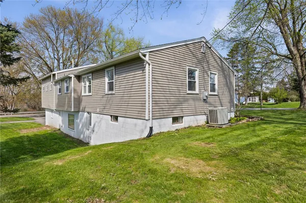$379,900 | 15 Aprille Lane, Rush, NY 14543