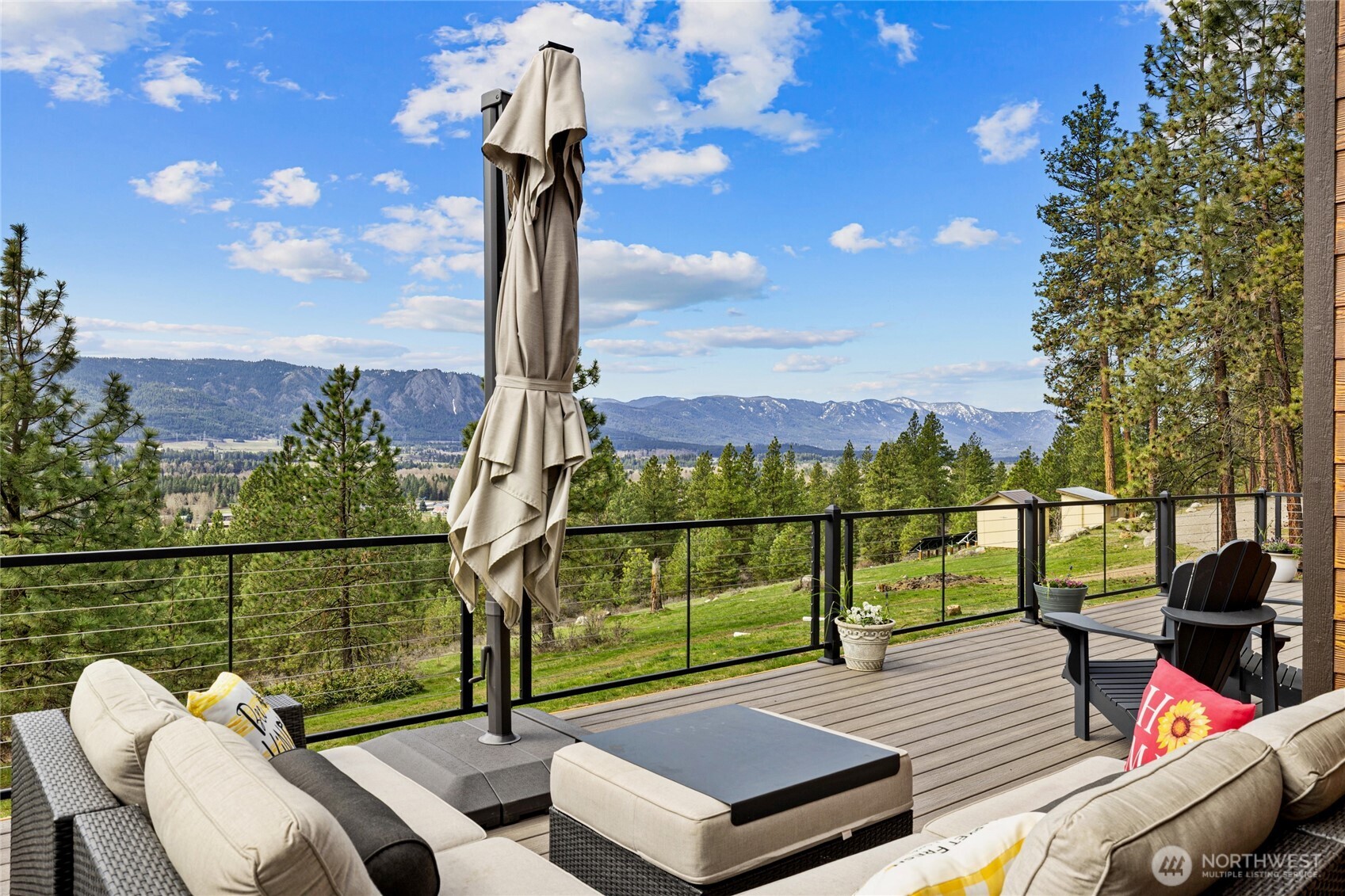 340 Powerline Road Cle Elum, WA 98922 - Photo 19 of 40 a view of a chairs in the roof deck