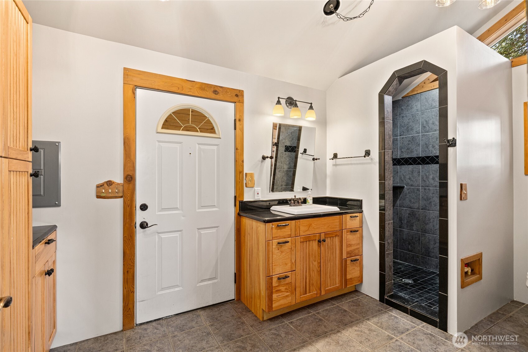 340 Powerline Road Cle Elum, WA 98922 - Photo 26 of 40 a kitchen with stainless steel appliances granite countertop a refrigerator and a stove