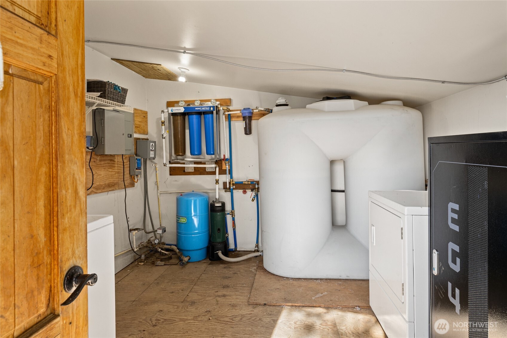 340 Powerline Road Cle Elum, WA 98922 - Photo 39 of 40 a view of a storage & utility room