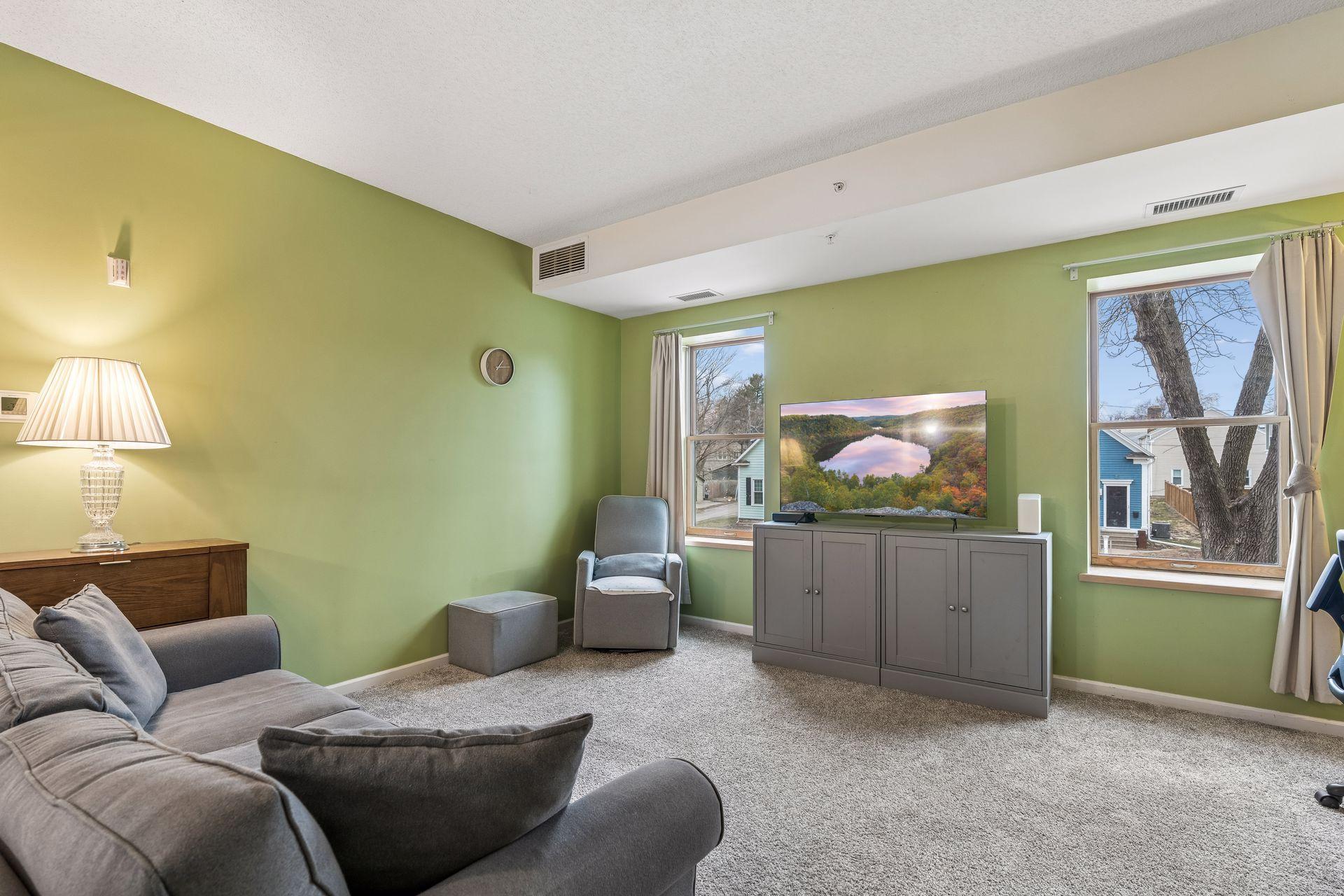 2040 Como Avenue, Unit 202 St. Paul, MN 55108 - Photo 5 of 34