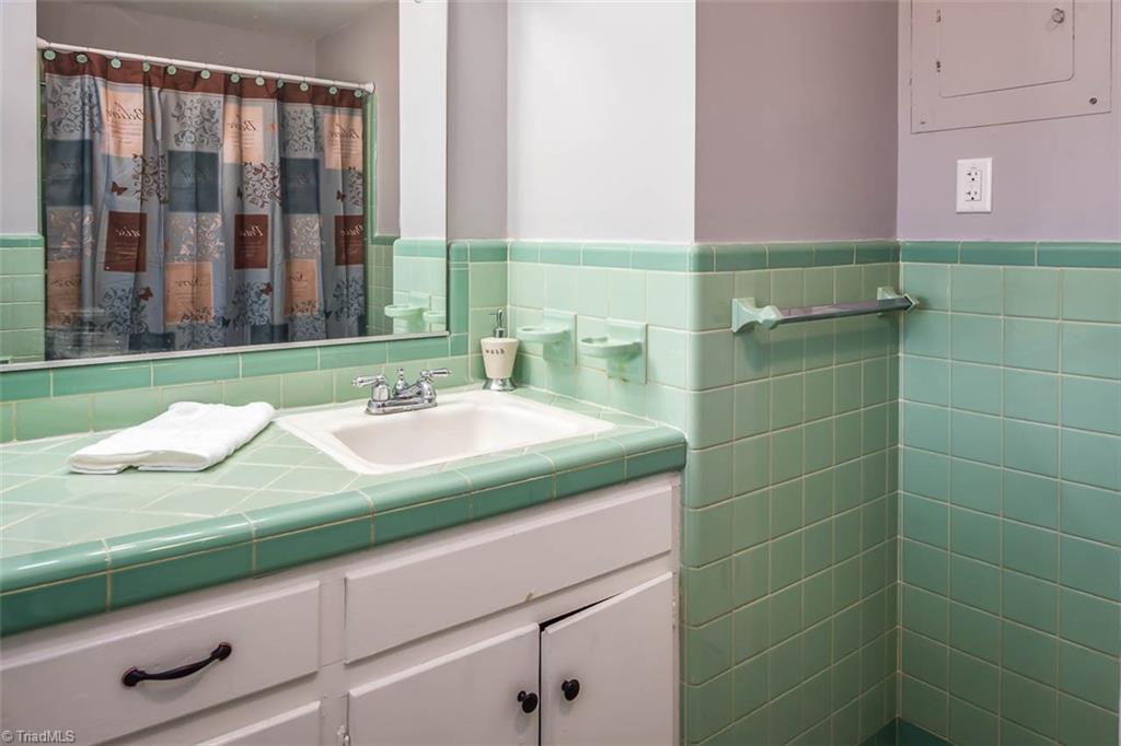 220 Boone Road Burlington, NC 27217 - Photo 15 of 24 Gallery Image 15