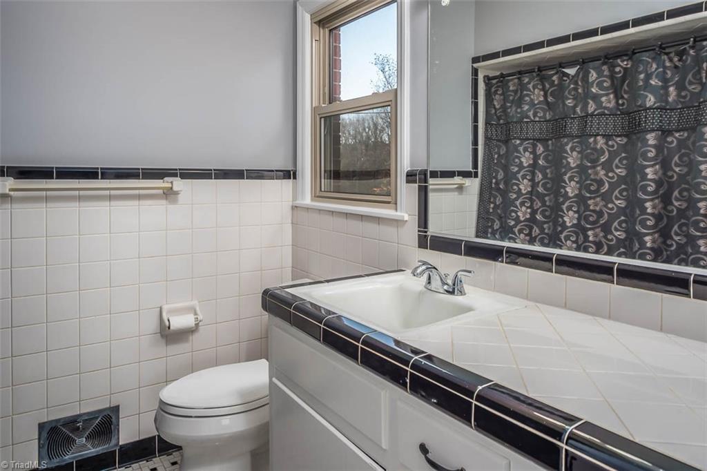 220 Boone Road Burlington, NC 27217 - Photo 17 of 24 Gallery Image 17