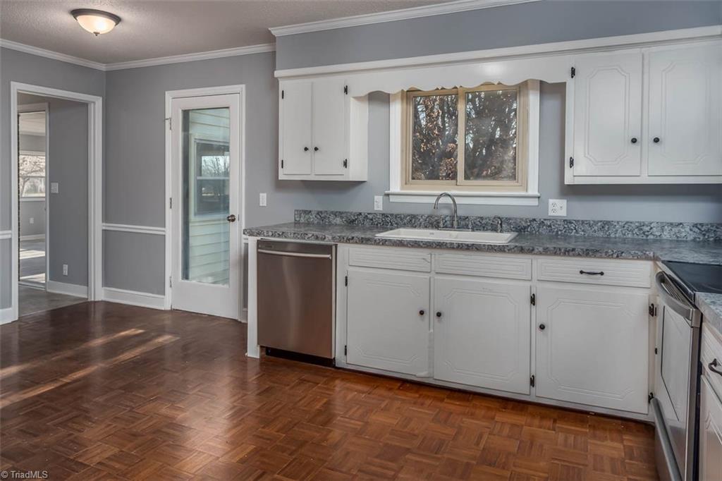 220 Boone Road Burlington, NC 27217 - Photo 8 of 24 Gallery Image 8