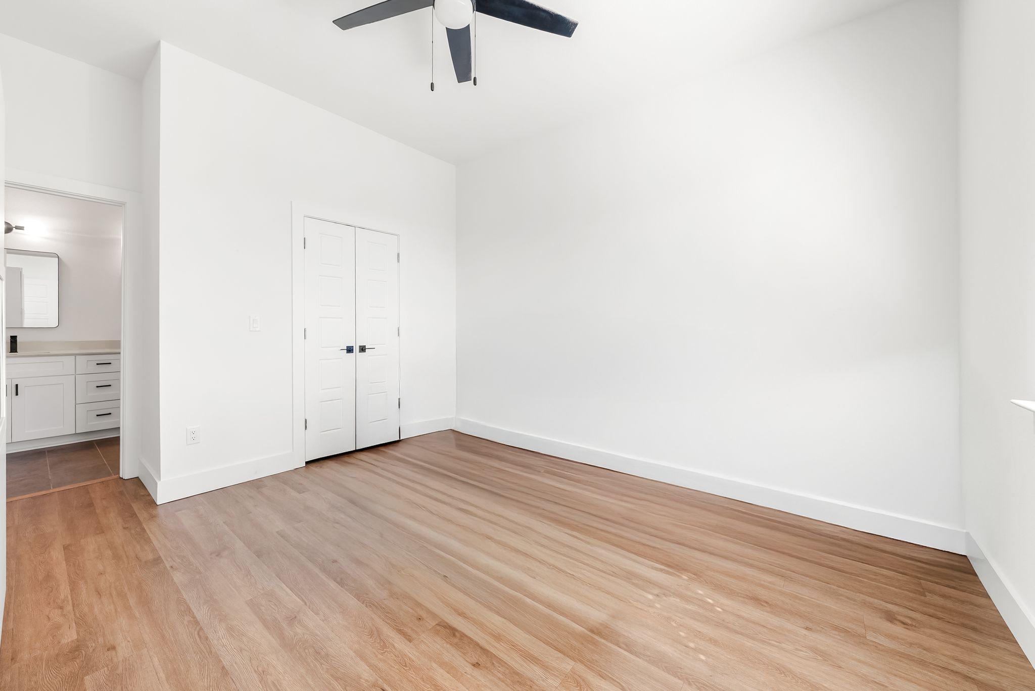 1811 Webberville Road, Unit 1307 Austin, TX 78721 - Photo 11 of 20 Gallery Image 11