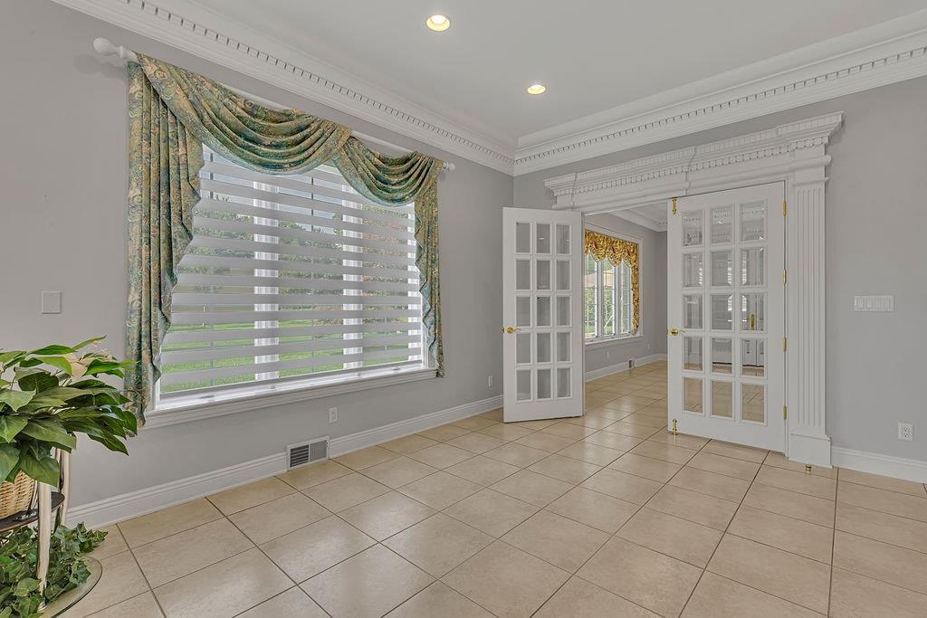 1750 River Road Beaver, PA 15009 - Photo 10 of 49 Dining area leading to family room.