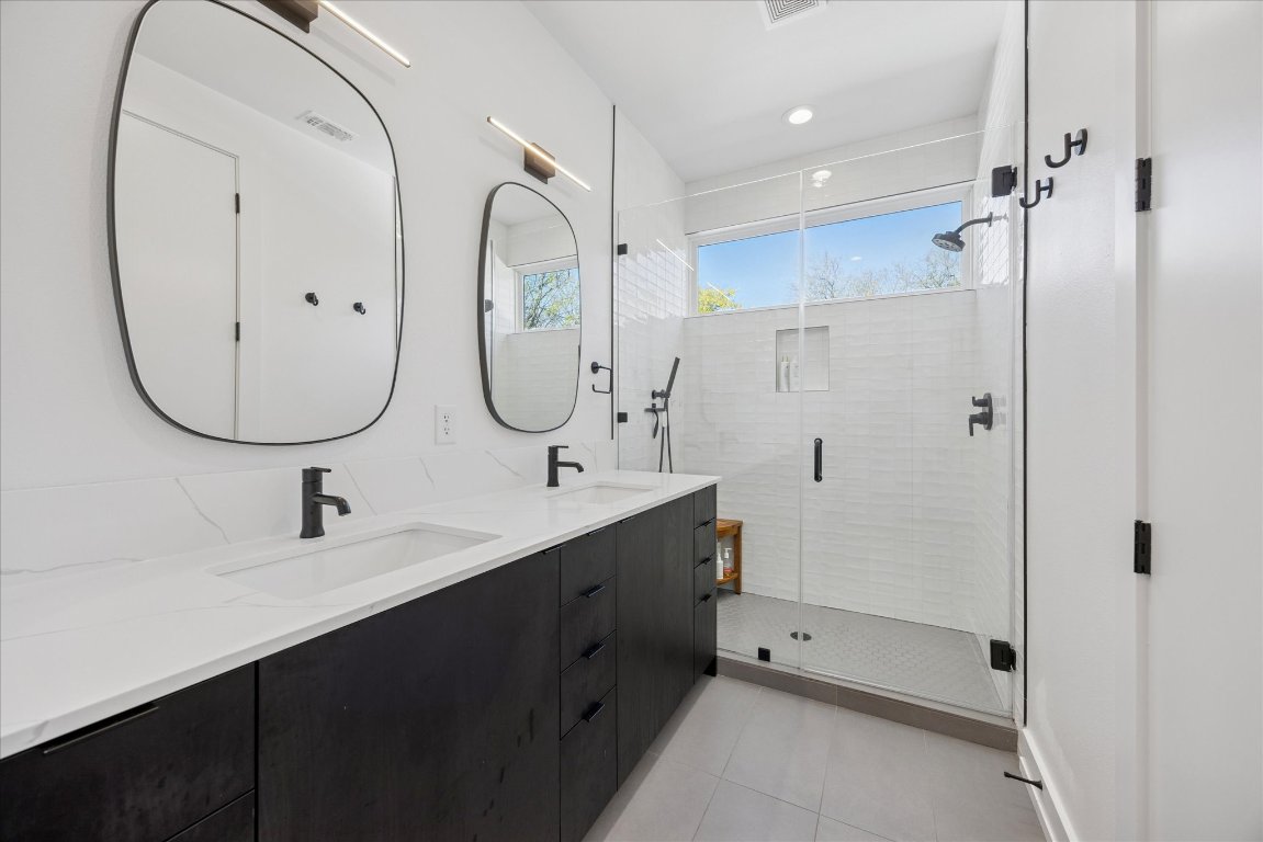 1508 Redd Street, Unit 1 Austin, TX 78704 - Photo 12 of 27 En suite primary bathroom