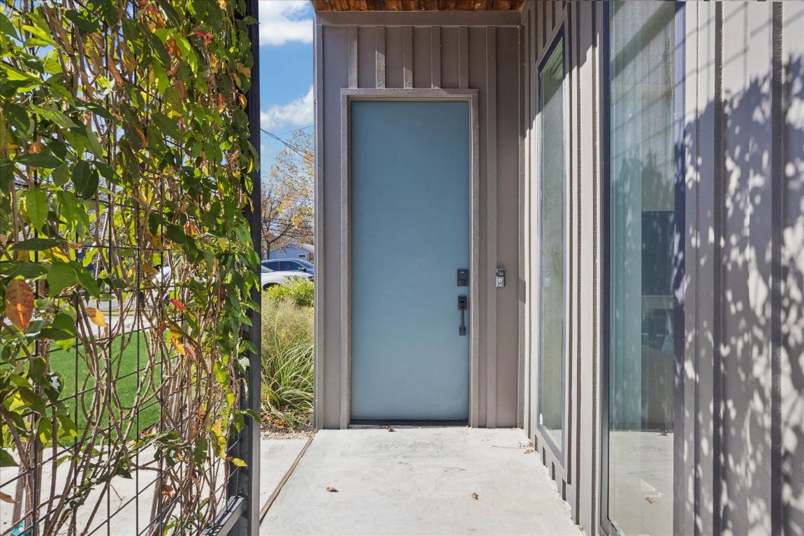 1508 Redd Street, Unit 1 Austin, TX 78704 - Photo 24 of 27 Front door