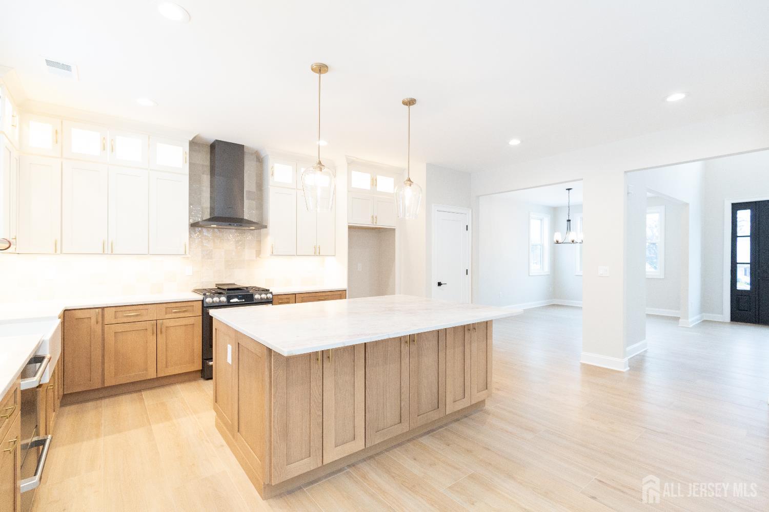 7 Altamont Road Edison, NJ 08817 - Photo 15 of 61