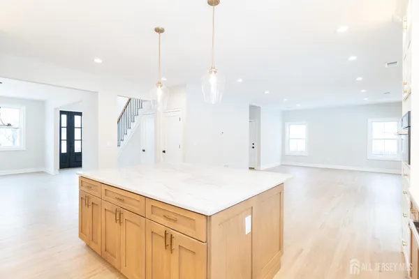 $1,100,000 | 7 Altamont Road, Edison, NJ 08817