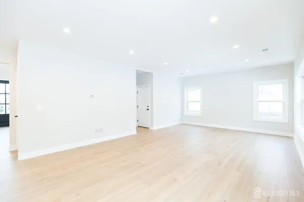 $1,100,000 | 7 Altamont Road, Edison, NJ 08817