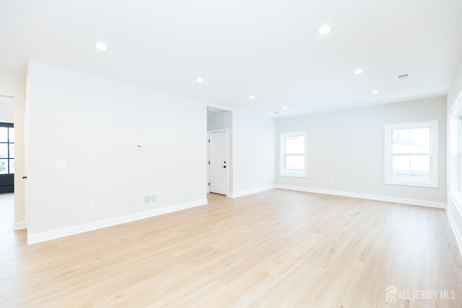 7 Altamont Road Edison, NJ 08817 - Photo 18 of 61