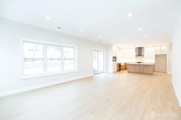 $1,100,000 | 7 Altamont Road, Edison, NJ 08817