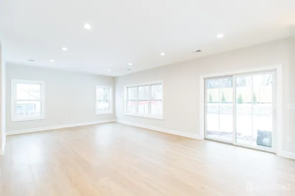 $1,100,000 | 7 Altamont Road, Edison, NJ 08817