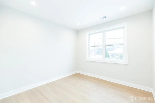 $1,100,000 | 7 Altamont Road, Edison, NJ 08817