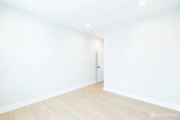 $1,100,000 | 7 Altamont Road, Edison, NJ 08817