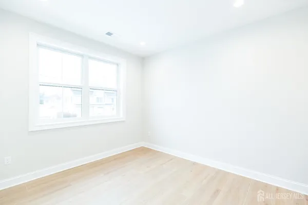 $1,100,000 | 7 Altamont Road, Edison, NJ 08817