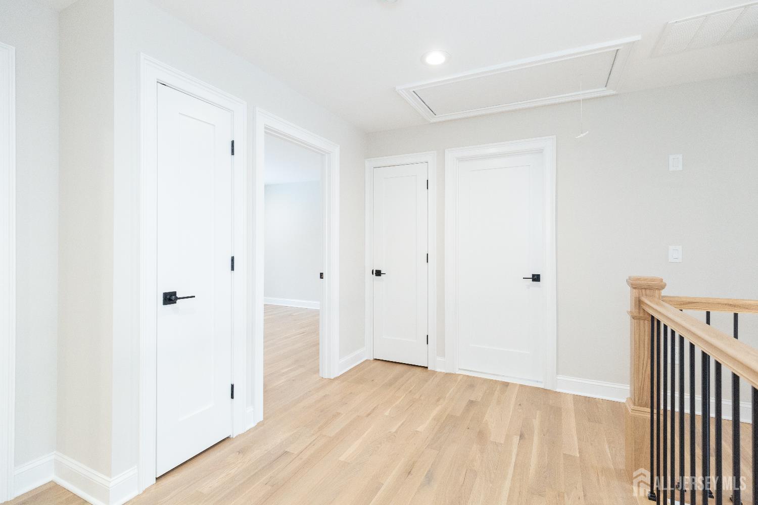 7 Altamont Road Edison, NJ 08817 - Photo 28 of 61