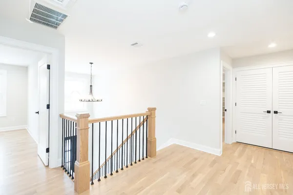 $1,100,000 | 7 Altamont Road, Edison, NJ 08817