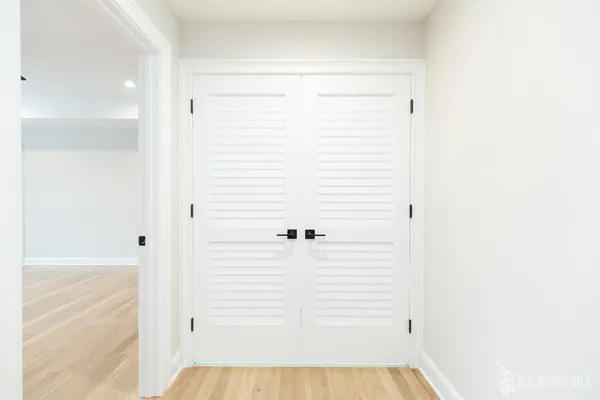 $1,100,000 | 7 Altamont Road, Edison, NJ 08817