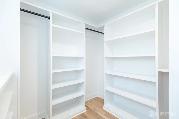 $1,100,000 | 7 Altamont Road, Edison, NJ 08817