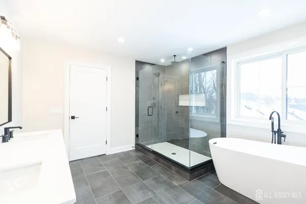 $1,100,000 | 7 Altamont Road, Edison, NJ 08817