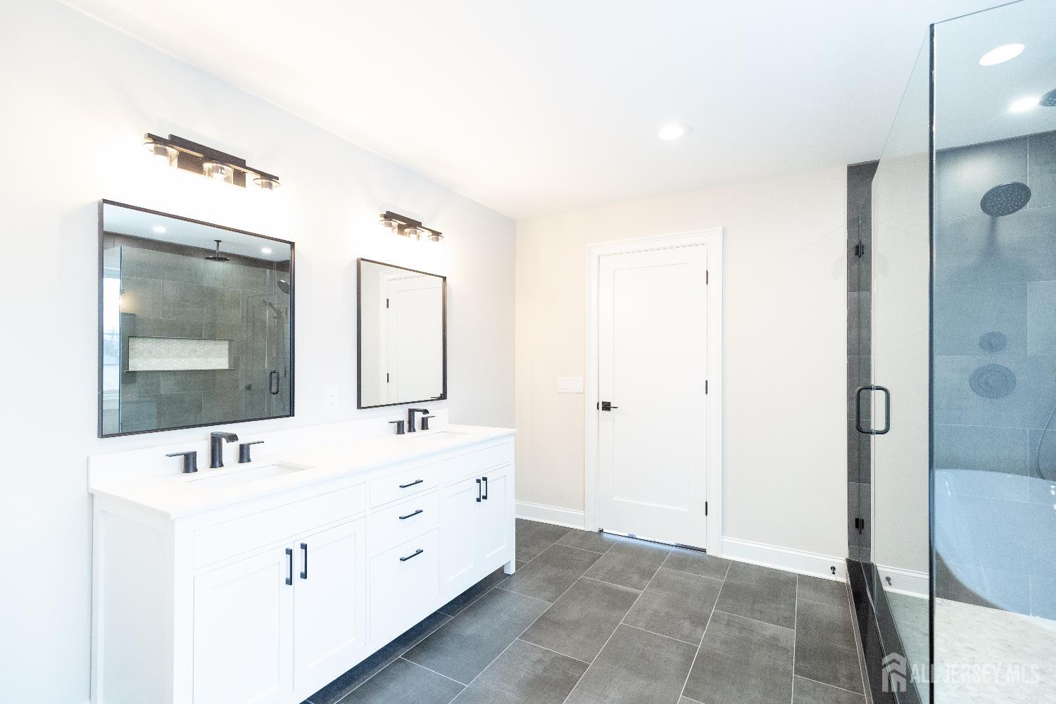 7 Altamont Road Edison, NJ 08817 - Photo 38 of 61