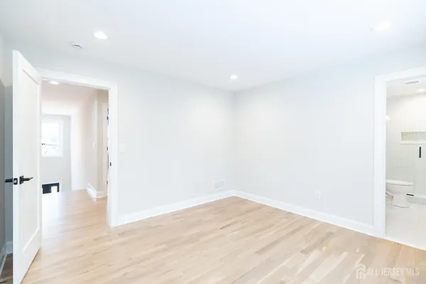 $1,100,000 | 7 Altamont Road, Edison, NJ 08817