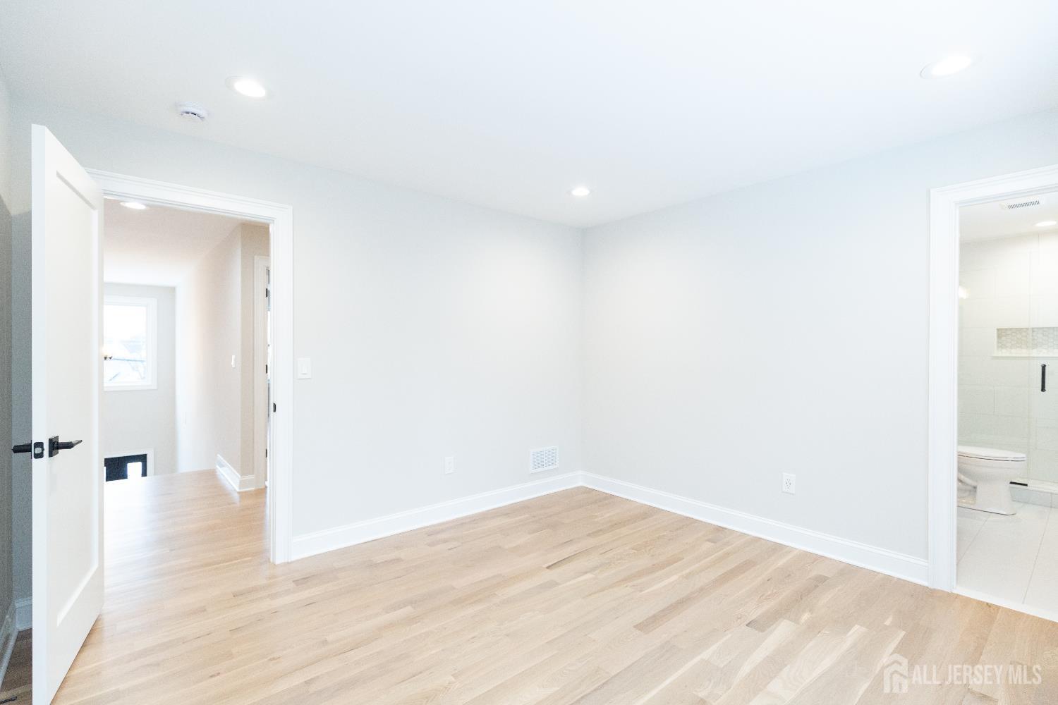 7 Altamont Road Edison, NJ 08817 - Photo 42 of 61