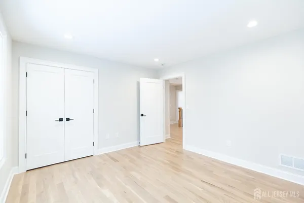 $1,100,000 | 7 Altamont Road, Edison, NJ 08817