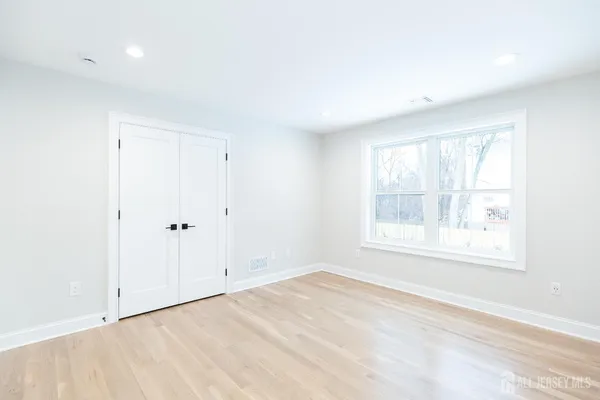 $1,100,000 | 7 Altamont Road, Edison, NJ 08817