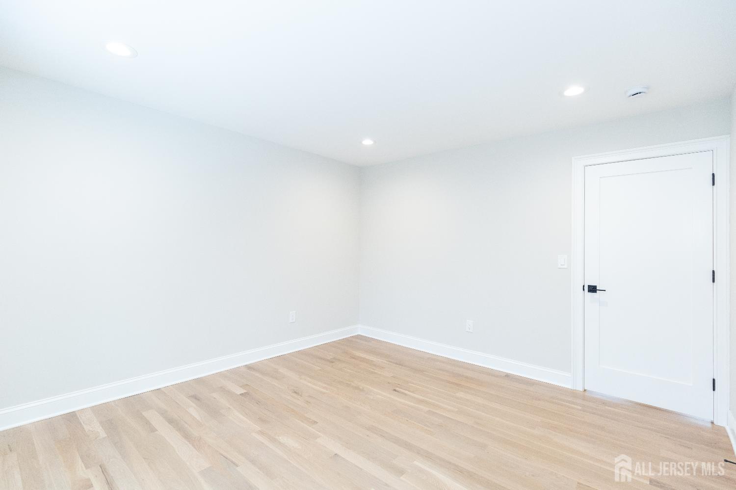 7 Altamont Road Edison, NJ 08817 - Photo 50 of 61