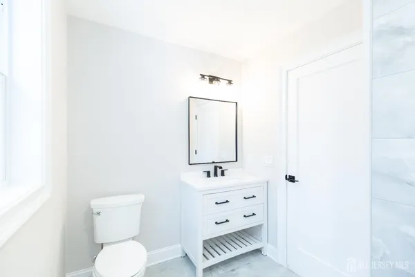 $1,100,000 | 7 Altamont Road, Edison, NJ 08817