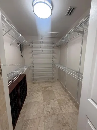 $3,700 | 281 West 17th Street, Unit 281, Hialeah, FL 33010