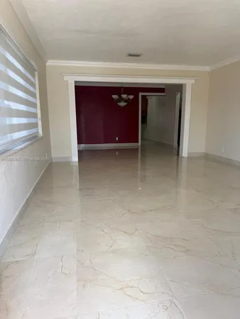 $3,700 | 281 West 17th Street, Unit 281, Hialeah, FL 33010